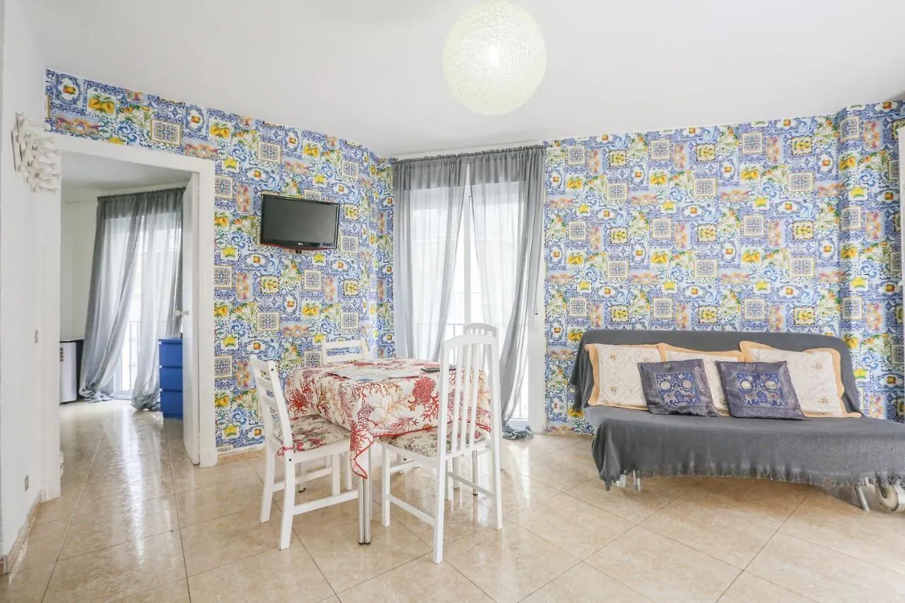 Sevilla Center Premium, Free Parking 0*,  España